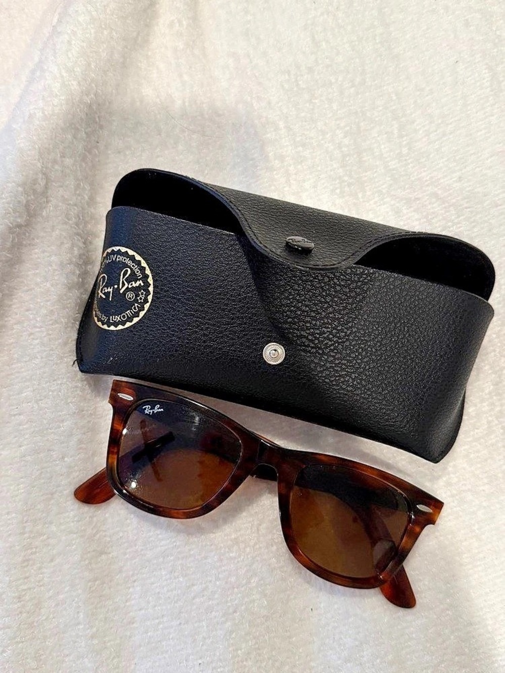Ray-Ban Original Wayfarer RB2140 Tortoise Brown Sunglasses 50mm + Case